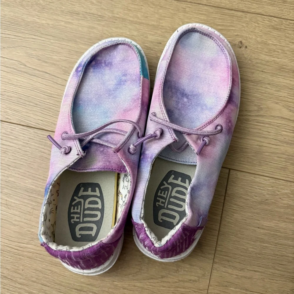 Hey Dude Kids Purple Tie-Dye Moccasins youth size 4 - Picture 1 of 4